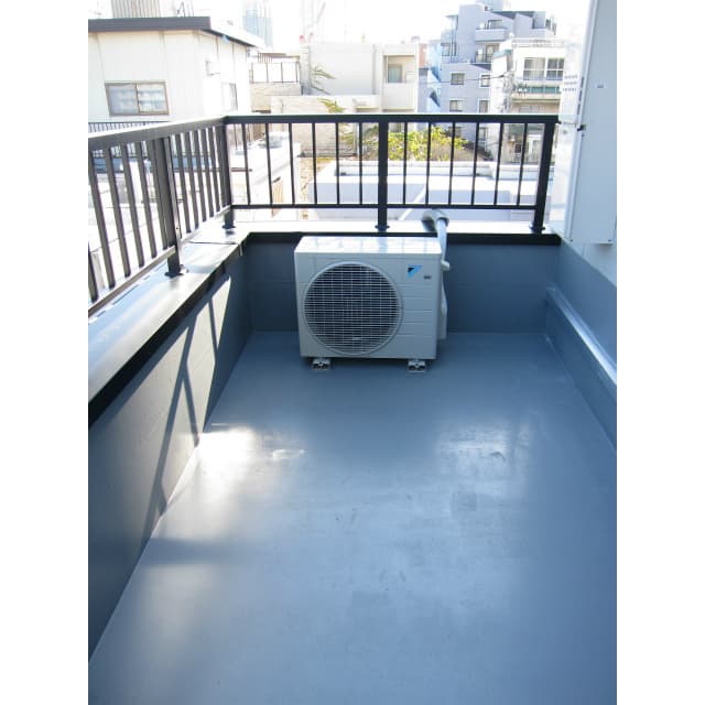 Room image 12