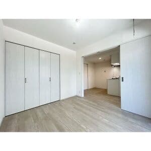 Room image 9