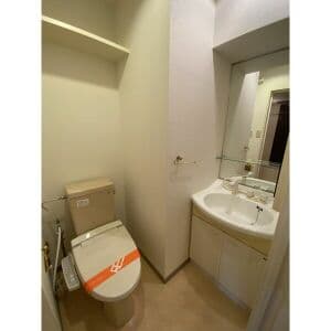 Room image 9