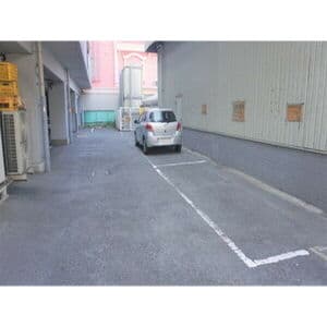 Room image 10