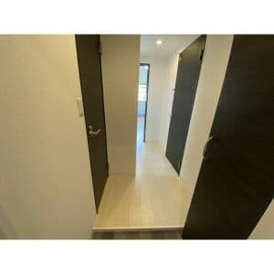 Room image 15