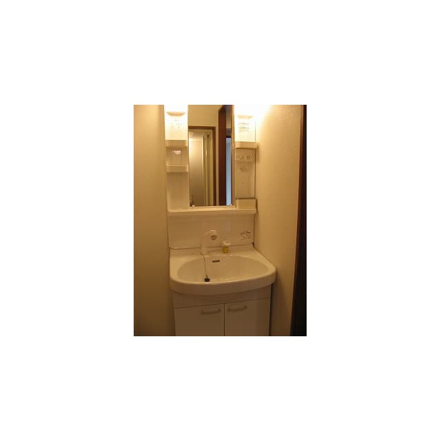 Room image 12