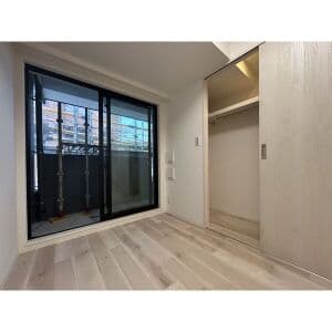 Room image 13
