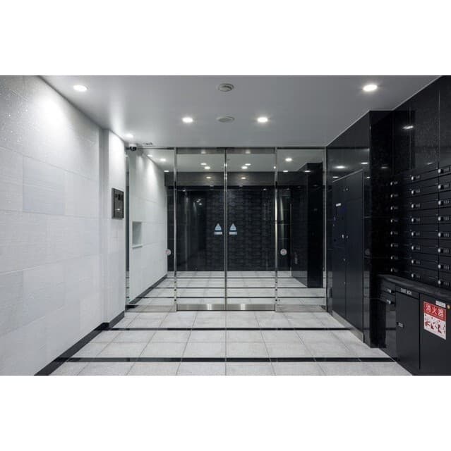 Room image 11