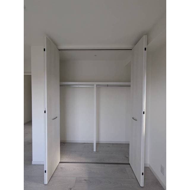 Room image 14