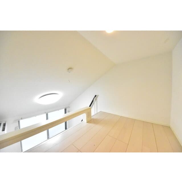 Room image 16