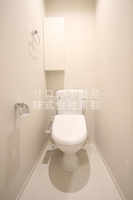 Room image 8