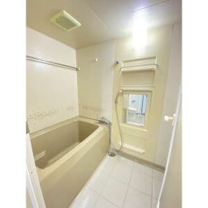 Room image 16