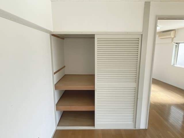 Room image 14