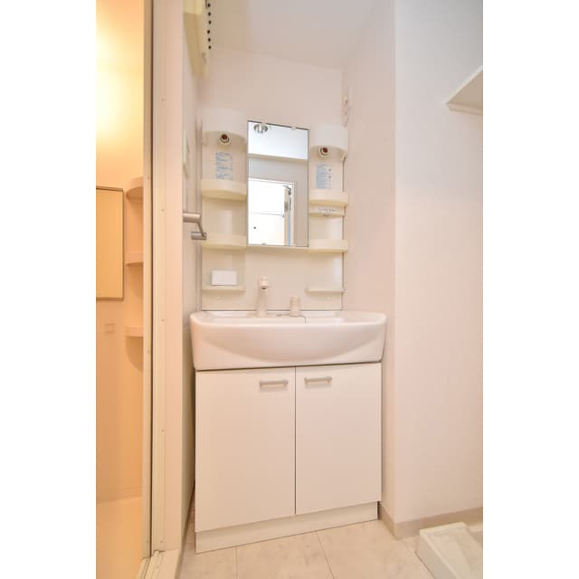 Room image 12