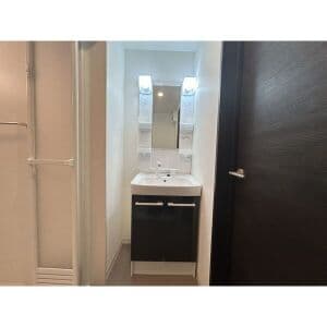 Room image 12