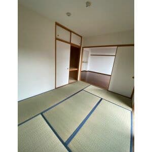 Room image 15