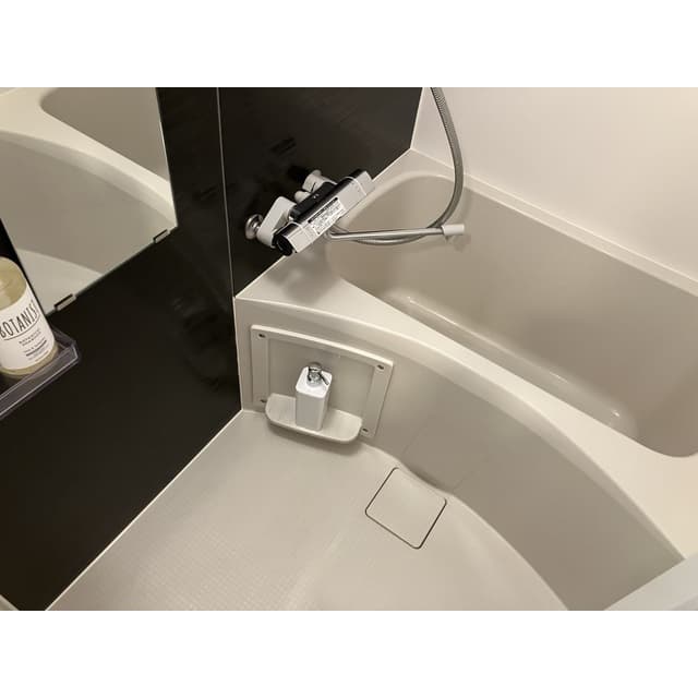 Room image 8
