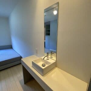 Room image 15