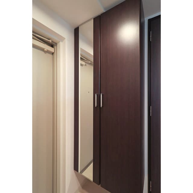 Room image 15