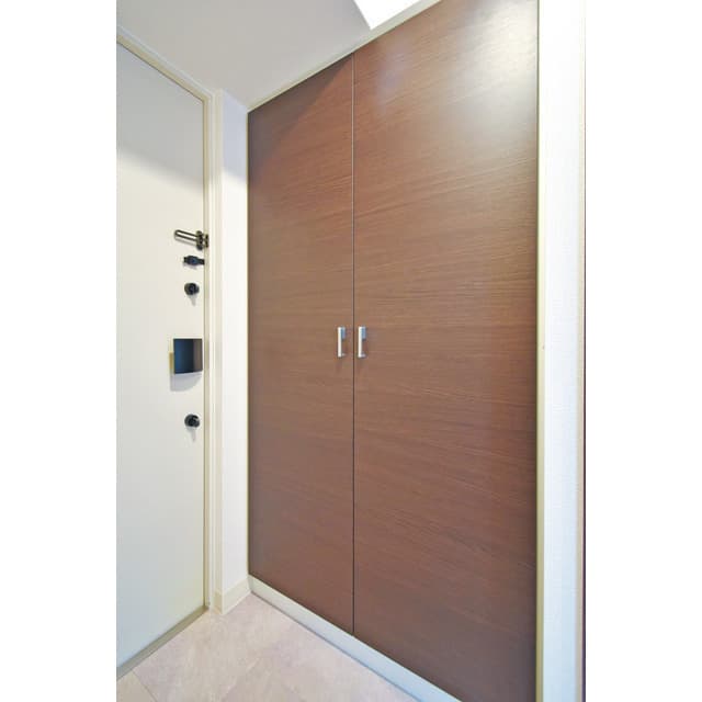 Room image 15