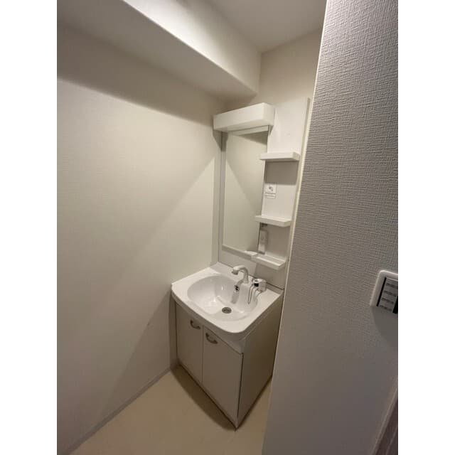 Room image 15