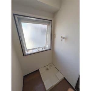 Room image 16