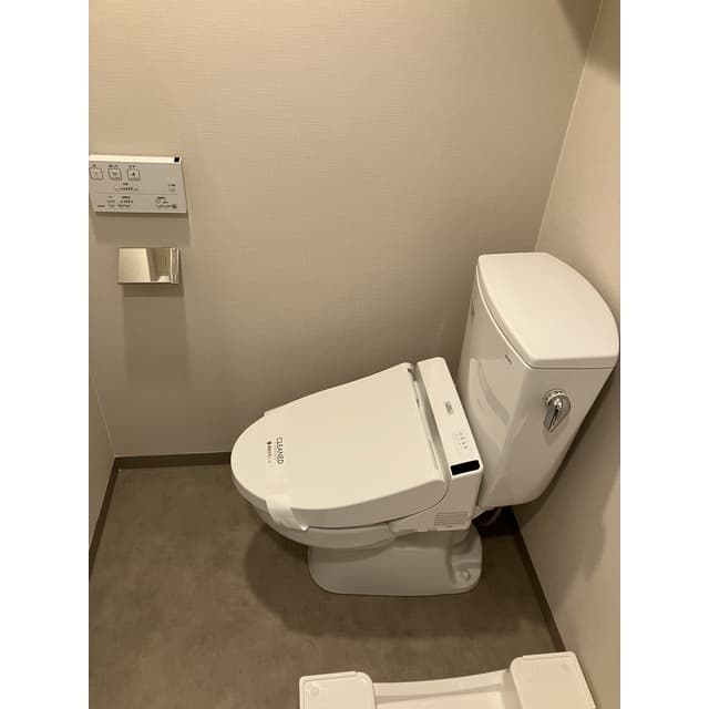 Room image 10