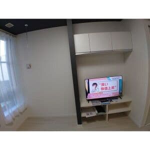 Room image 8