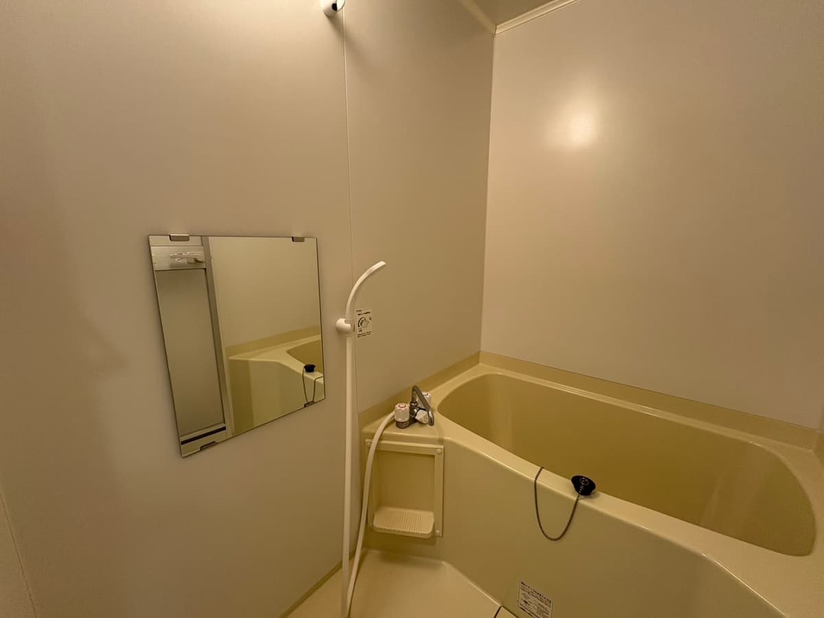 Room image 8