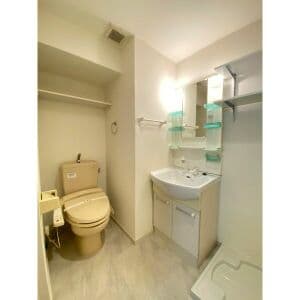 Room image 13