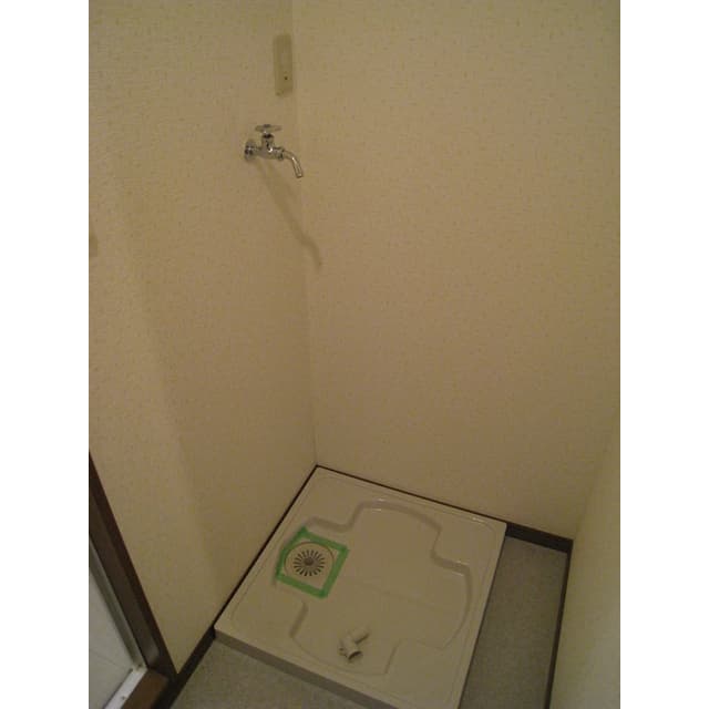 Room image 15