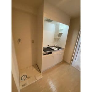 Room image 11