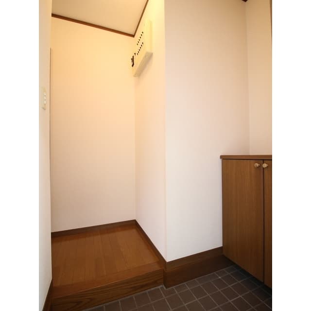 Room image 13