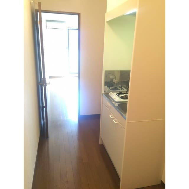 Room image 11