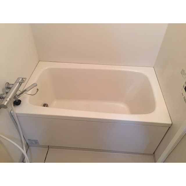 Room image 10