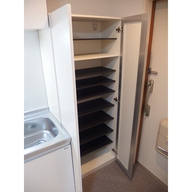 Room image 13