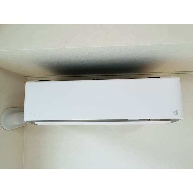Room image 15