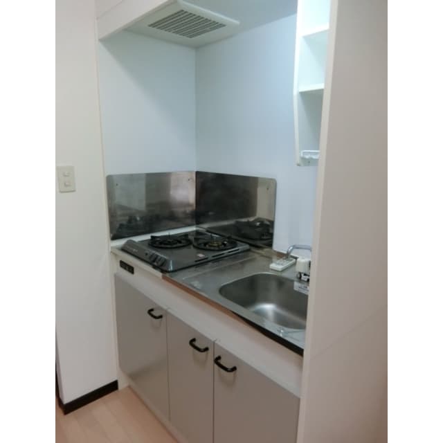Room image 8