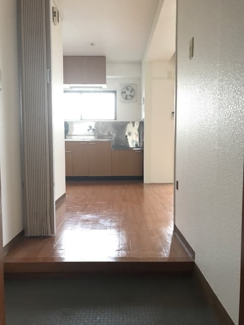 Room image 14