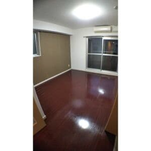 Room image 16