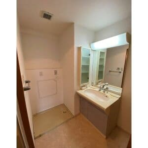 Room image 16