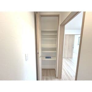 Room image 12