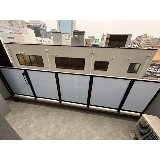 Room image 15