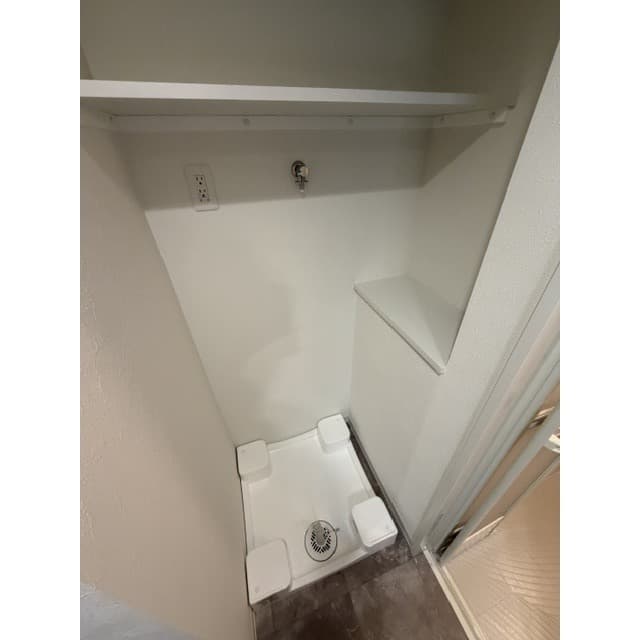 Room image 16