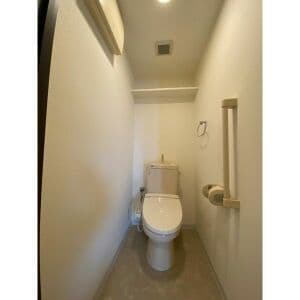 Room image 15