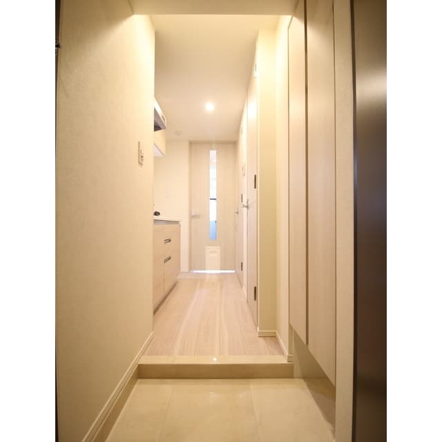 Room image 8