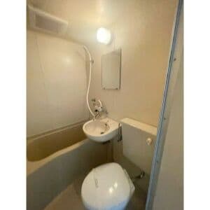 Room image 8