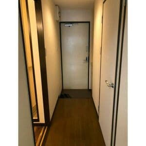 Room image 9