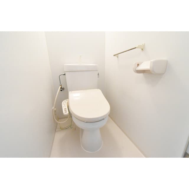 Room image 12