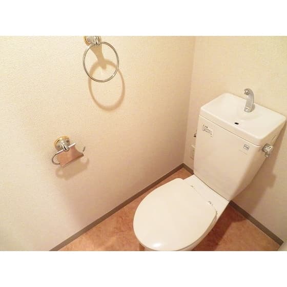 Room image 13