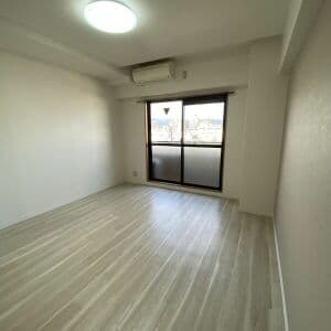 Room image 15