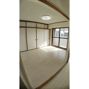 Room image 11