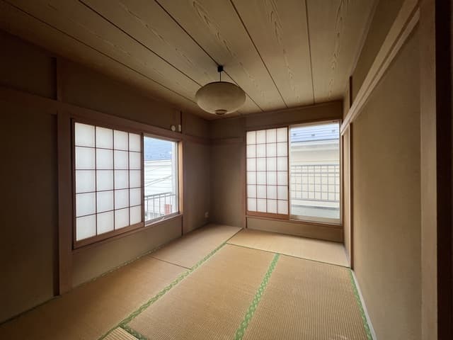 Room image 16