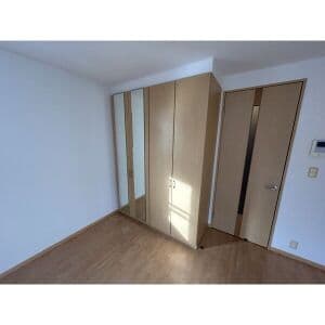 Room image 16